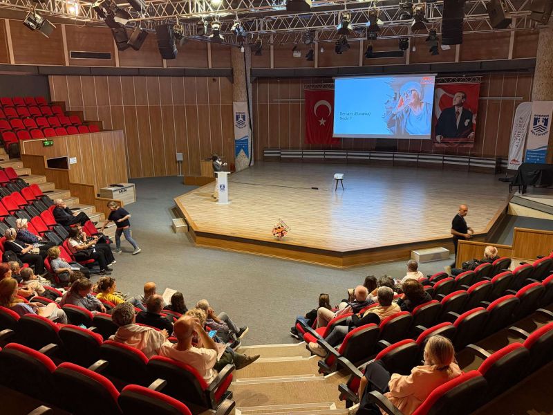 “İnme ve Damar Hastalıklarına Bağlı Bilişsel Etkilenmeden Korunma” semineri verildi