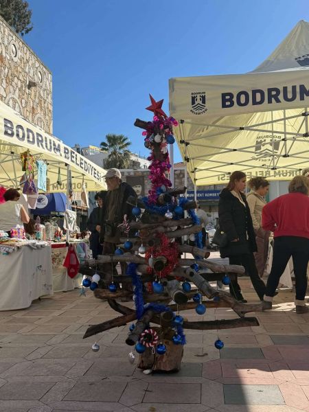 Üreten Kadınlar Yılbaşı Kermesi düzenlendi