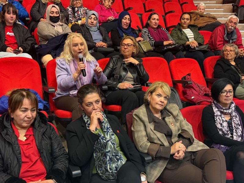 Hacer Foggo ile söyleşi: 'Kadın Çocuk Yoksulluğu ve Dayanışma'