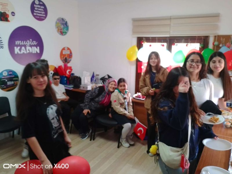 Dirmilli Çocuklar, 23 Nisan Çocuk Şenliğine Katıldı