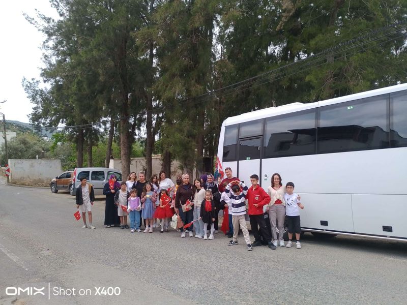 Dirmilli Çocuklar, 23 Nisan Çocuk Şenliğine Katıldı