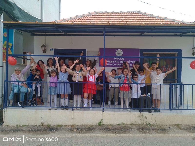 Dirmilli Çocuklar, 23 Nisan Çocuk Şenliğine Katıldı