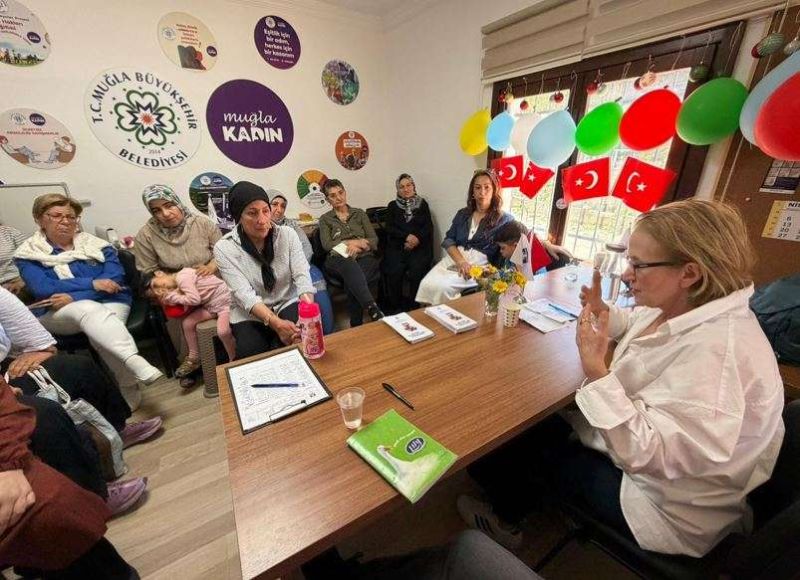 'Kadının Görünmeyen Emeği' konulu seminer gerçekleşti.