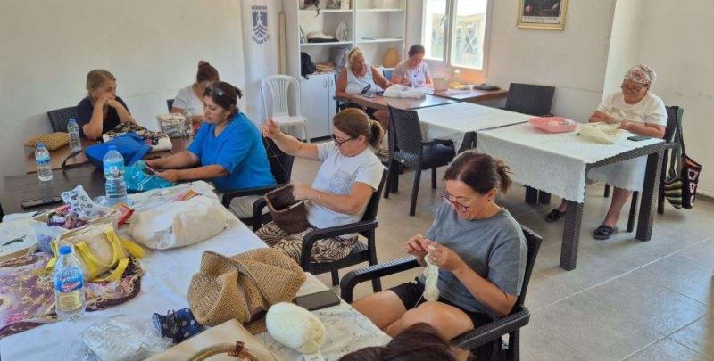 Yalıçiftlik Kadın Yaşam Merkezi'nde Nakış Kursu