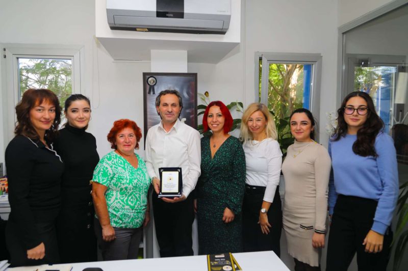 Bodrum Kadın Dayanışma Derneği ve Mor Salkım Kadın Dayanışma Derneği, Bodrum Belediyesine Teşekkür Plaketi Takdim Etti