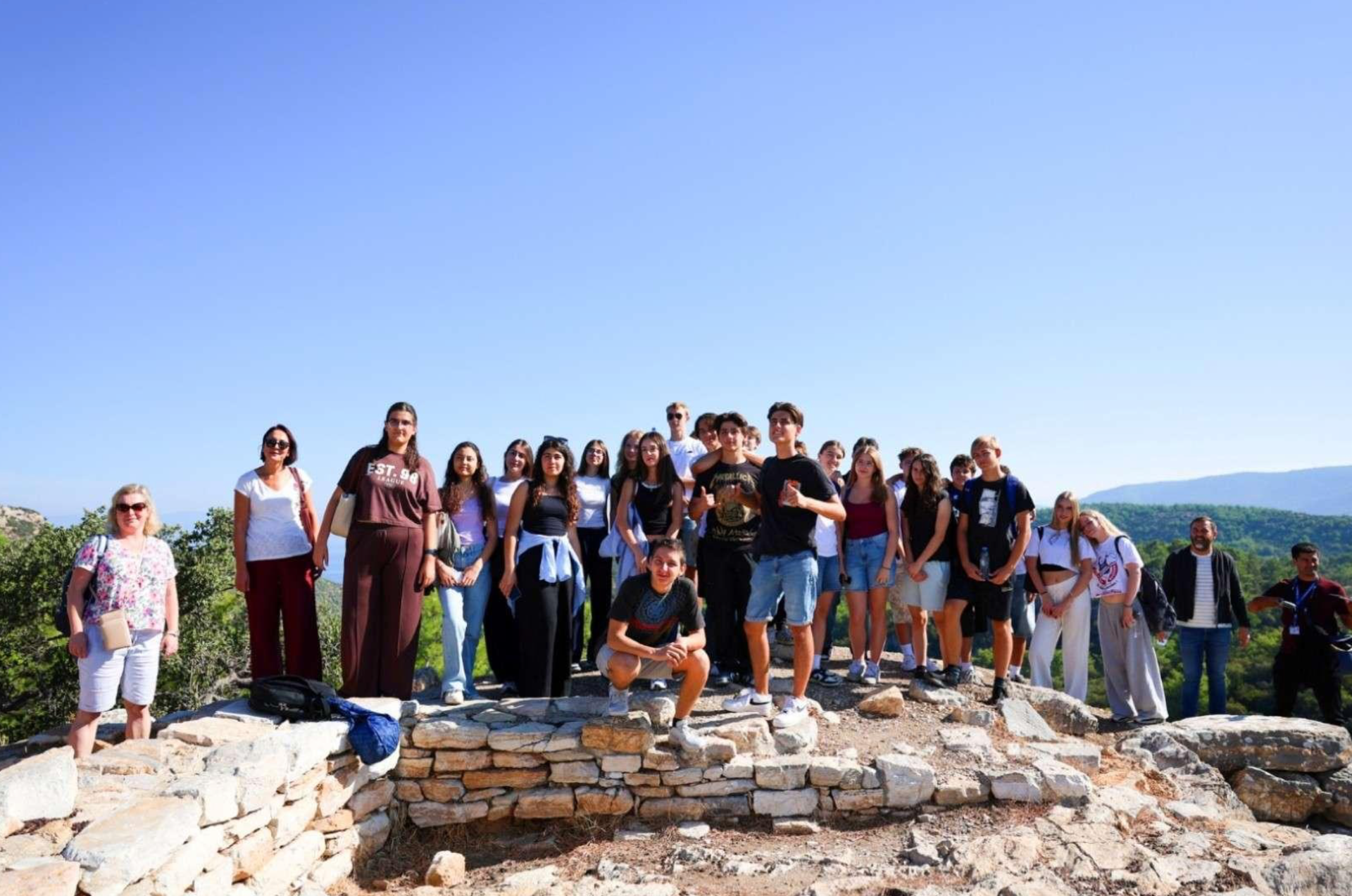 PEDASA ANTİK KENTİ'NDE ERASMUS ÖĞRENCİLERİNE TARİH TANITIMI YAPILDI