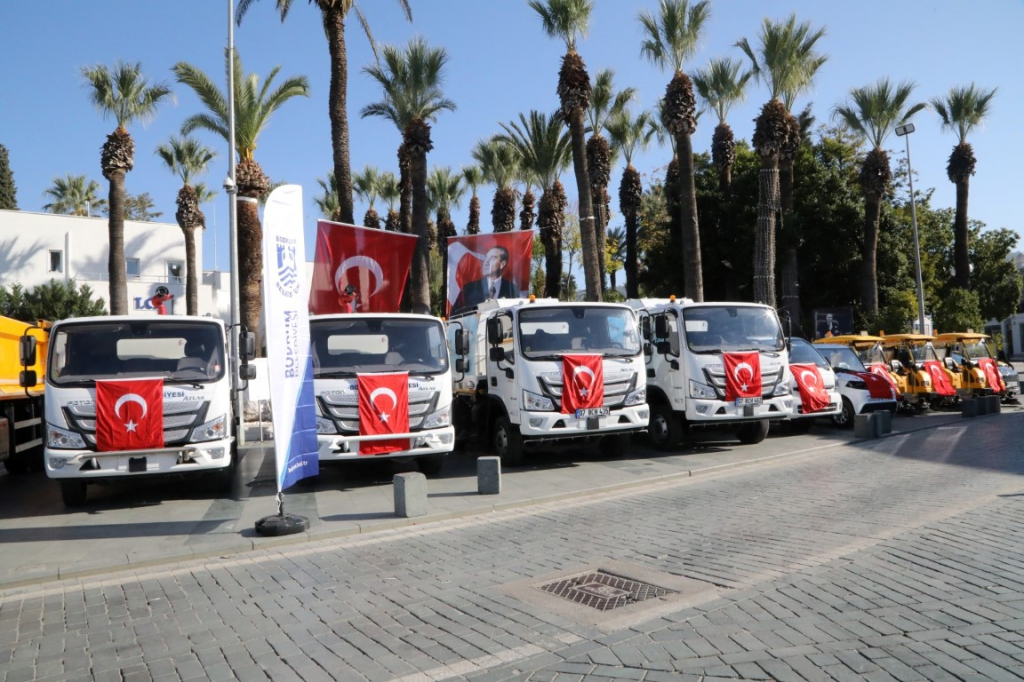 WE HAVE TAKEN LATEST TECHNOLOGY AND ECO-FRIENDLY SERVICE VEHICLES IN OUR INVENTORY