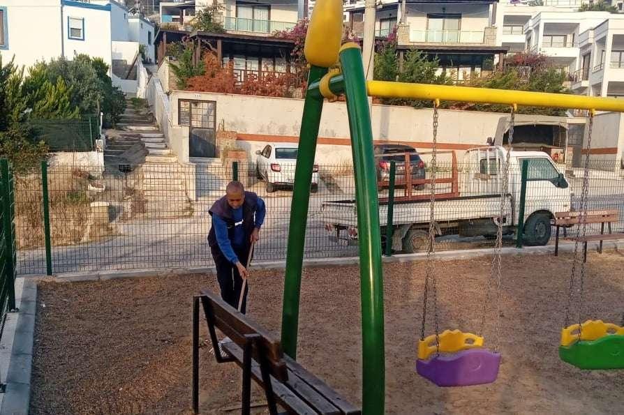 MAINTENANCE AND CLEANING OF CHILDREN'S PLAYGROUNDS