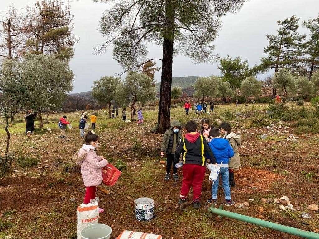 CLEAN-UP AROUND THE DISASTER COORDINATION CENTER