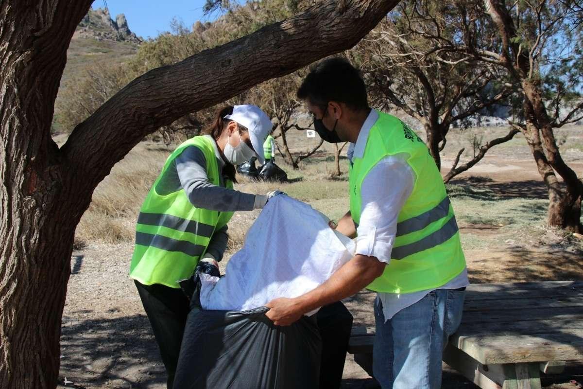 CLEAN-UP IN TURGUTREIS ÇATALADA