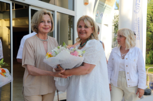 THE RETROSPECTIVE EXHIBITION OF SELMA GÜRBÜZ MEETS ART LOVERS