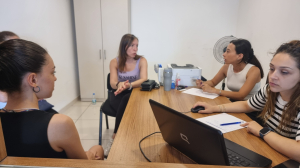 GUIDANCE SERVICES FOR YOUNG STUDENTS MAKING UNIVERSITY DECISIONS