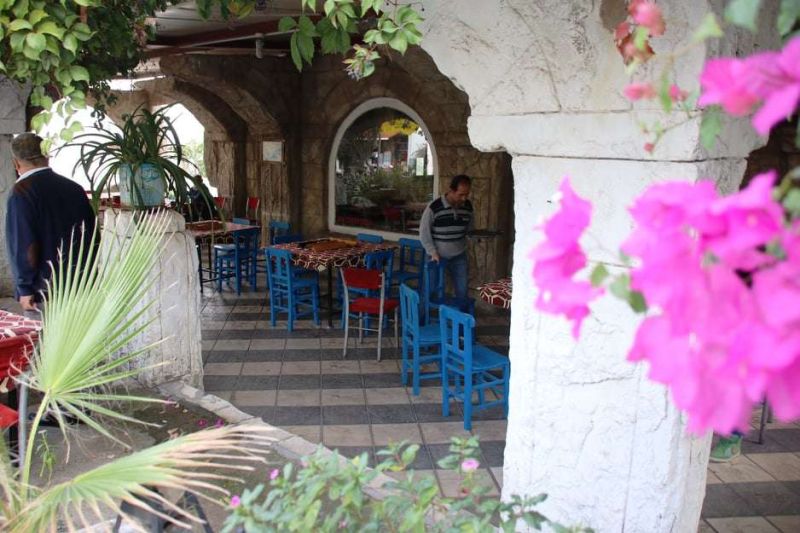 DISTRIBUTION OF PERIWINKLE BLUE WOODEN CHAIRS TO LOCAL CAFES ACROSS BODRUM