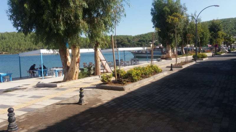 SPRING CLEANING ON PARKS, GREEN AREAS & SIDEWALKS