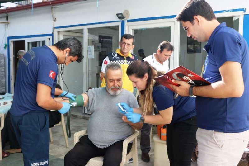 HEALTH CHECKS FOR THE ELDERLY RESIDING IN TEMPORARY HOUSING
