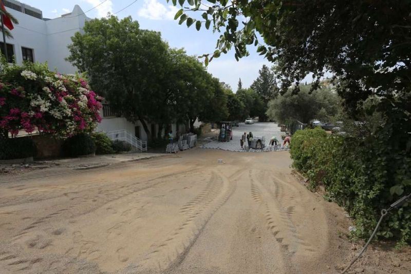 ROAD WORKS IN MANY AREAS OF THE PENINSULA