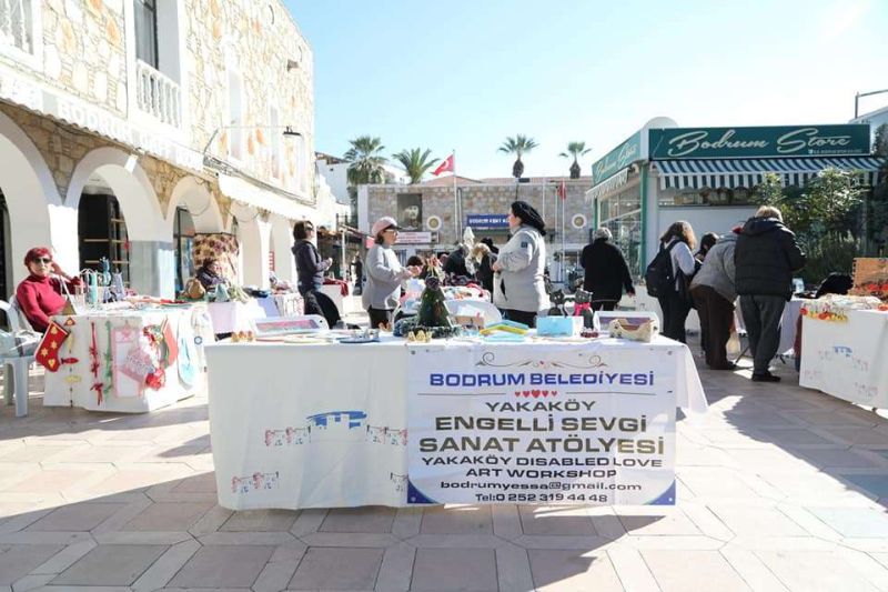 NEW YEAR KERMIS WELCOMES GUESTS