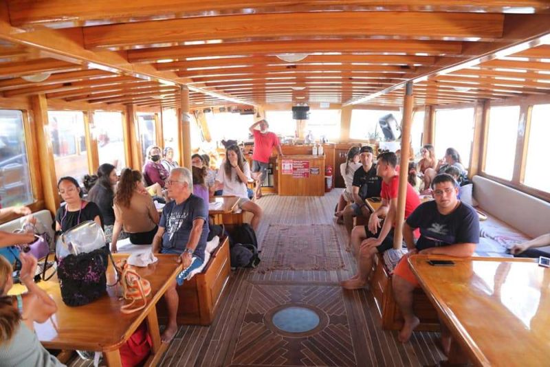SILENT TOUR FOR HEARING-IMPAIRED