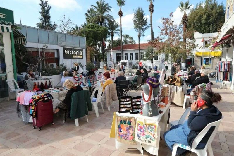 YAKAKÖY DISABLED LOVE ART WORKSHOP NEW YEAR BAZAAR ORGANIZED