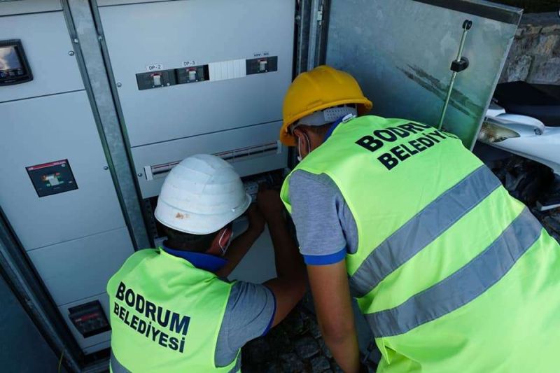 ASTRONOMICAL CLOCKS INSTALLED FOR MUNICIPAL LIGHTING