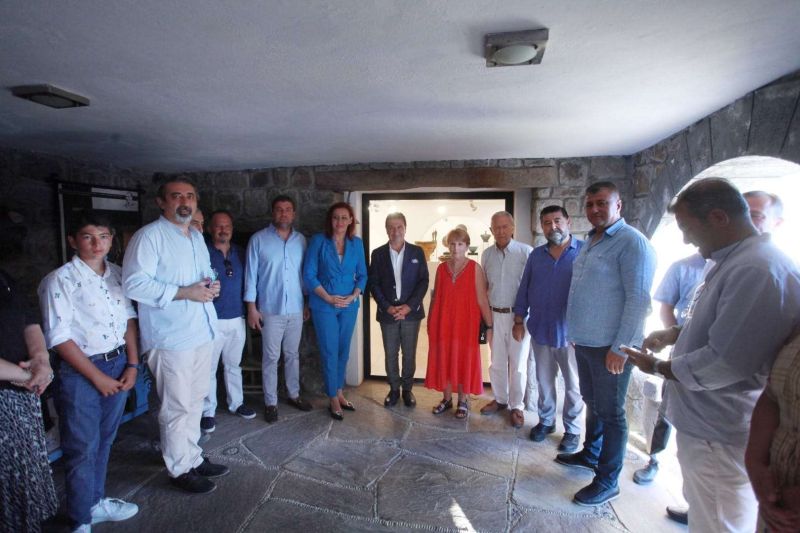 MOTHER EARTH - EXHIBITION MET WITH ART LOVERS